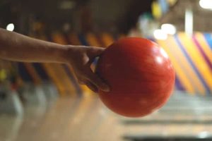 bowling ball grip for spin